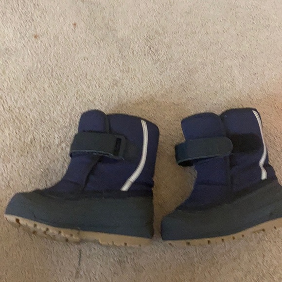 LL Bean toddler snow boats size 9 - Picture 1 of 3